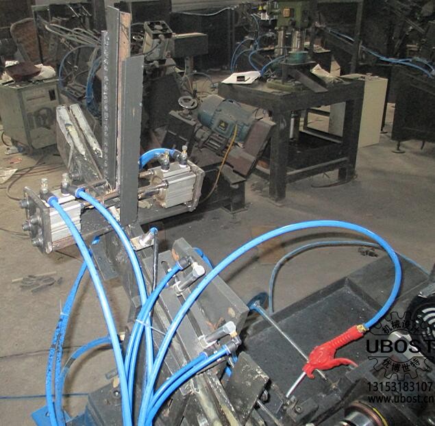 優(yōu)博世特，ubost,鉆孔機，銷軸，螺栓，自動，攻絲機，機械手，非標自動化，設(shè)備，銷軸鉆孔機，螺栓鉆孔機，